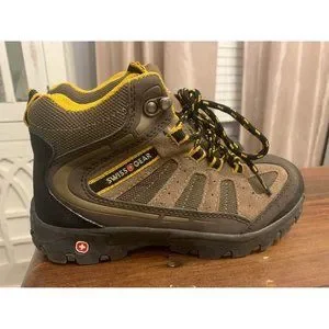 swiss army Shoes Swiss Army Boys Size 4 Boots Gently Used